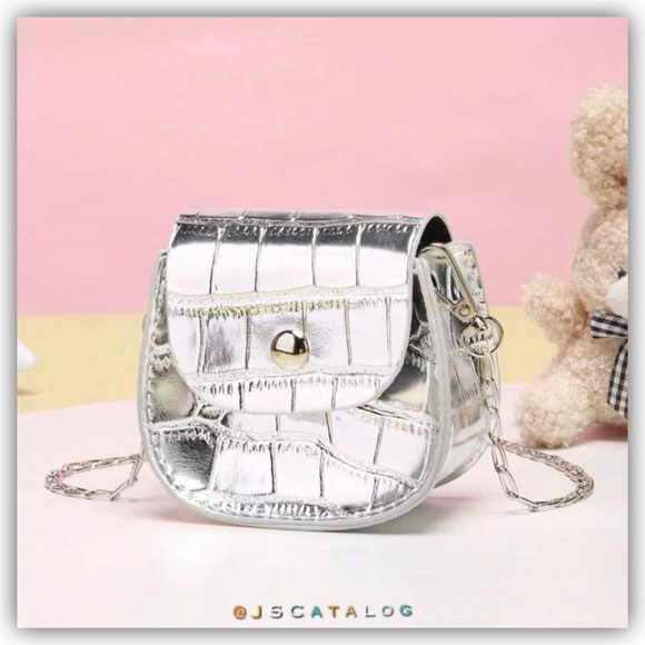 JSCatalog Handbags - NEW Silver Leather Crossbody Coin Purse Bag
